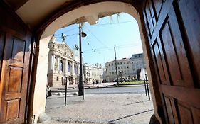 Romantic Lux Vivaldi Suite Svobode Avenue 39